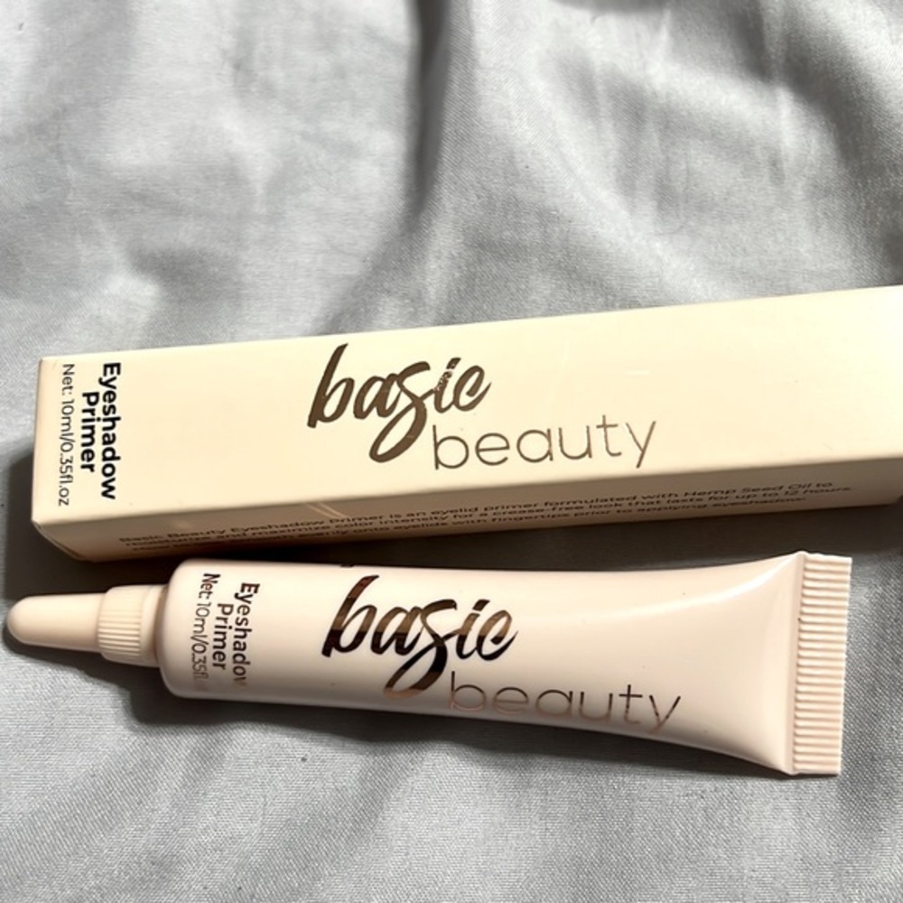 🌺🌺 NEW BASIC BEAUTY Eyeshadow Primer